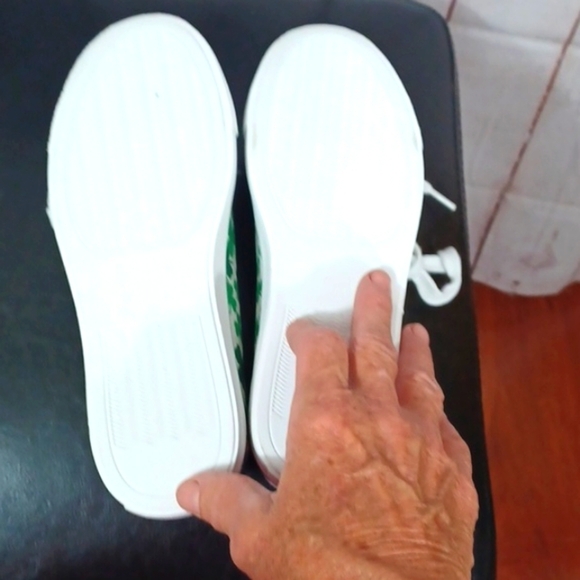St Patrick's Day Woman's‎ sz 37= 6 M  New Sneakers - Picture 6 of 8